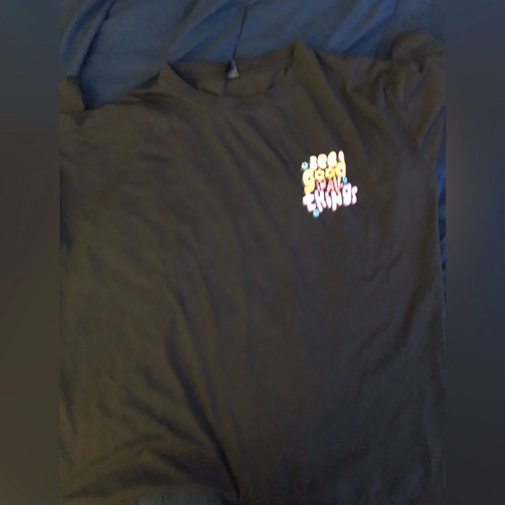 black text t-shirt - Picture 2 of 2